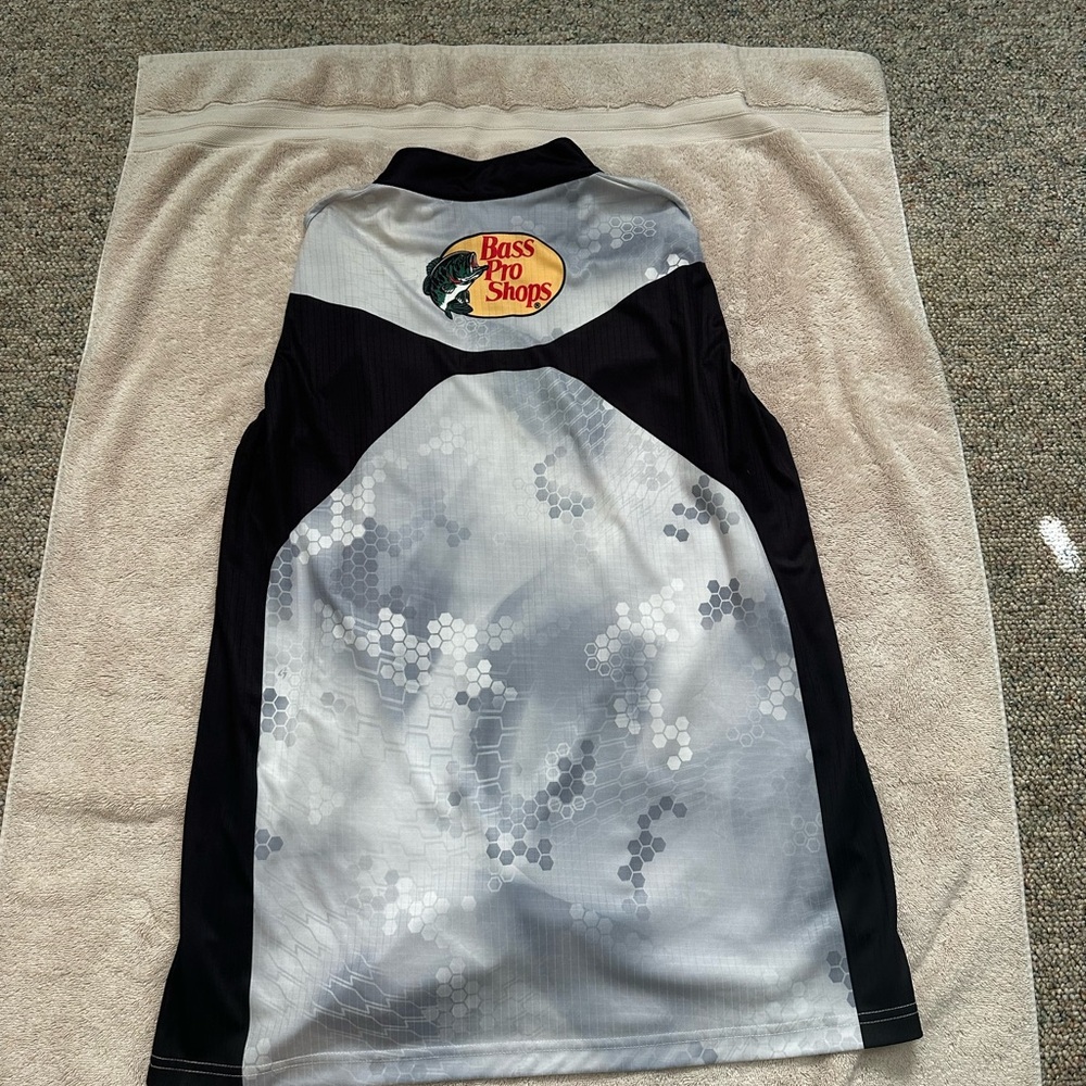 Abu Garcia Team Fishing Shirt - Picture 3 of 3